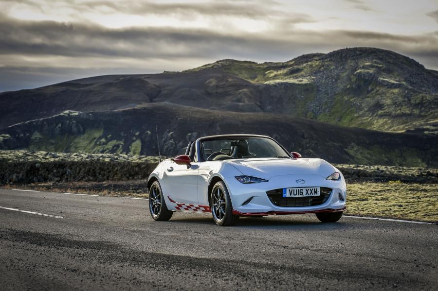  Mazda MX-5 Icon 2016 года  (фото 24 из 24)